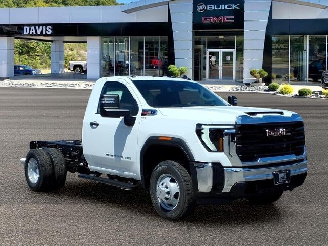 2026 GMC Sierra 3500 HD Chassis Cab Pro