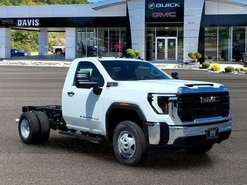 2026 GMC Sierra 3500 HD Chassis Cab Pro