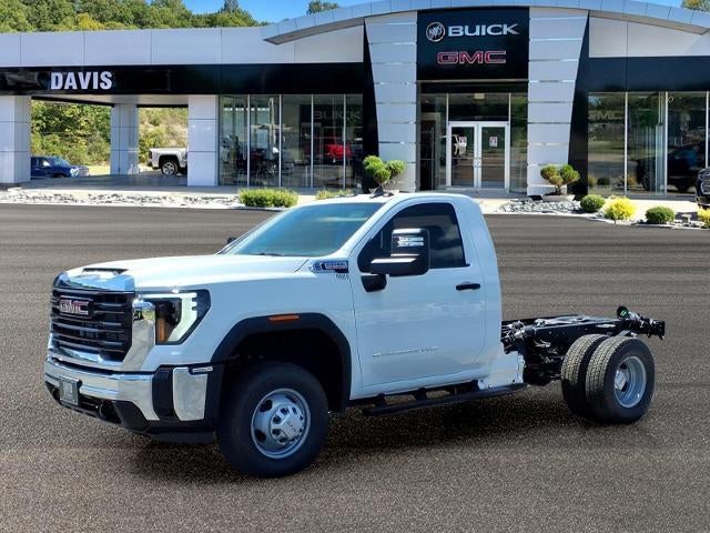 2026 GMC Sierra 3500 HD Chassis Cab Pro