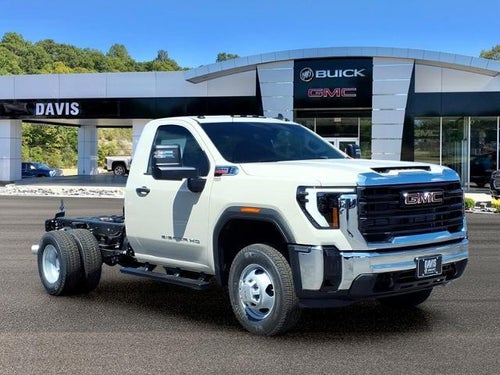 2026 GMC Sierra 3500 HD Chassis Cab Pro