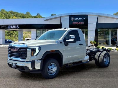 2026 GMC Sierra 3500 HD Chassis Cab Pro