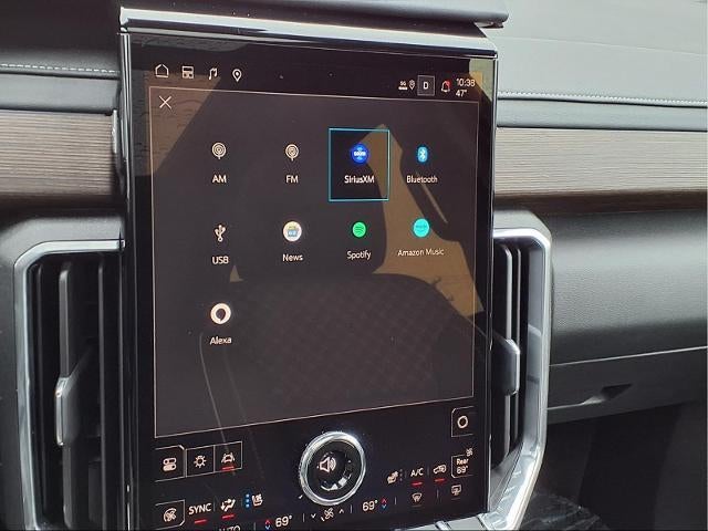 2025 GMC Acadia Denali