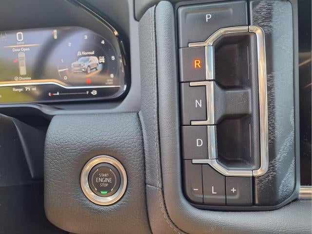 2024 GMC Yukon Denali - Photo 12