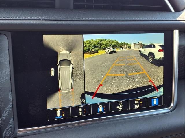 2024 GMC Yukon Denali - Photo 9