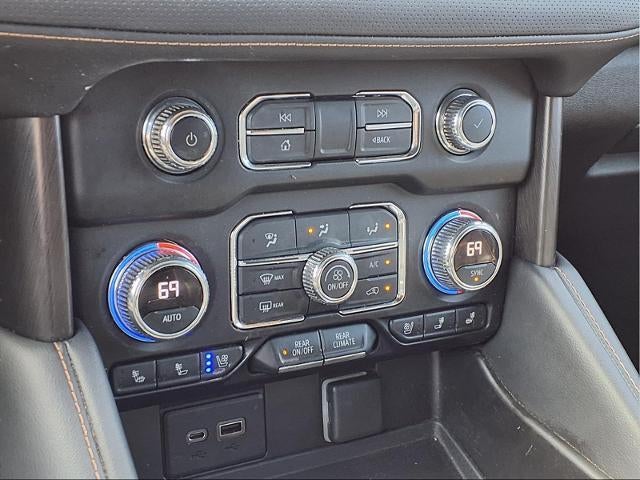 2022 GMC Yukon XL AT4