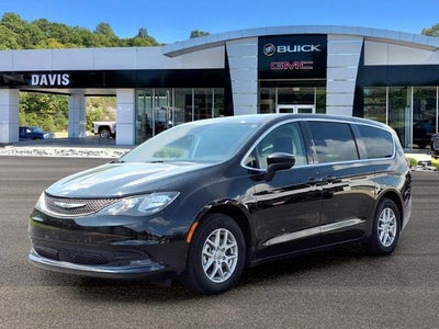 2024 Chrysler Voyager LX