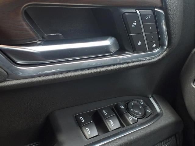 2026 GMC Sierra 1500 SLT - Photo 13