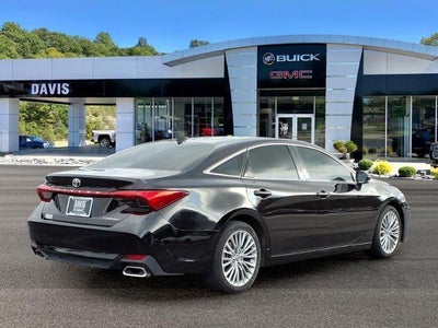 2019 Toyota Avalon XLE