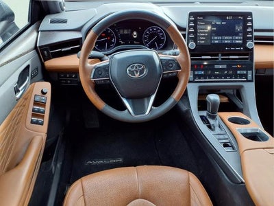 2019 Toyota Avalon XLE
