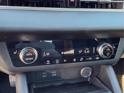2025 Mitsubishi Outlander ES