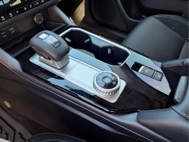 2025 Mitsubishi Outlander ES