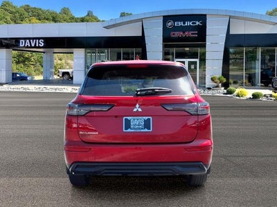 2025 Mitsubishi Outlander ES